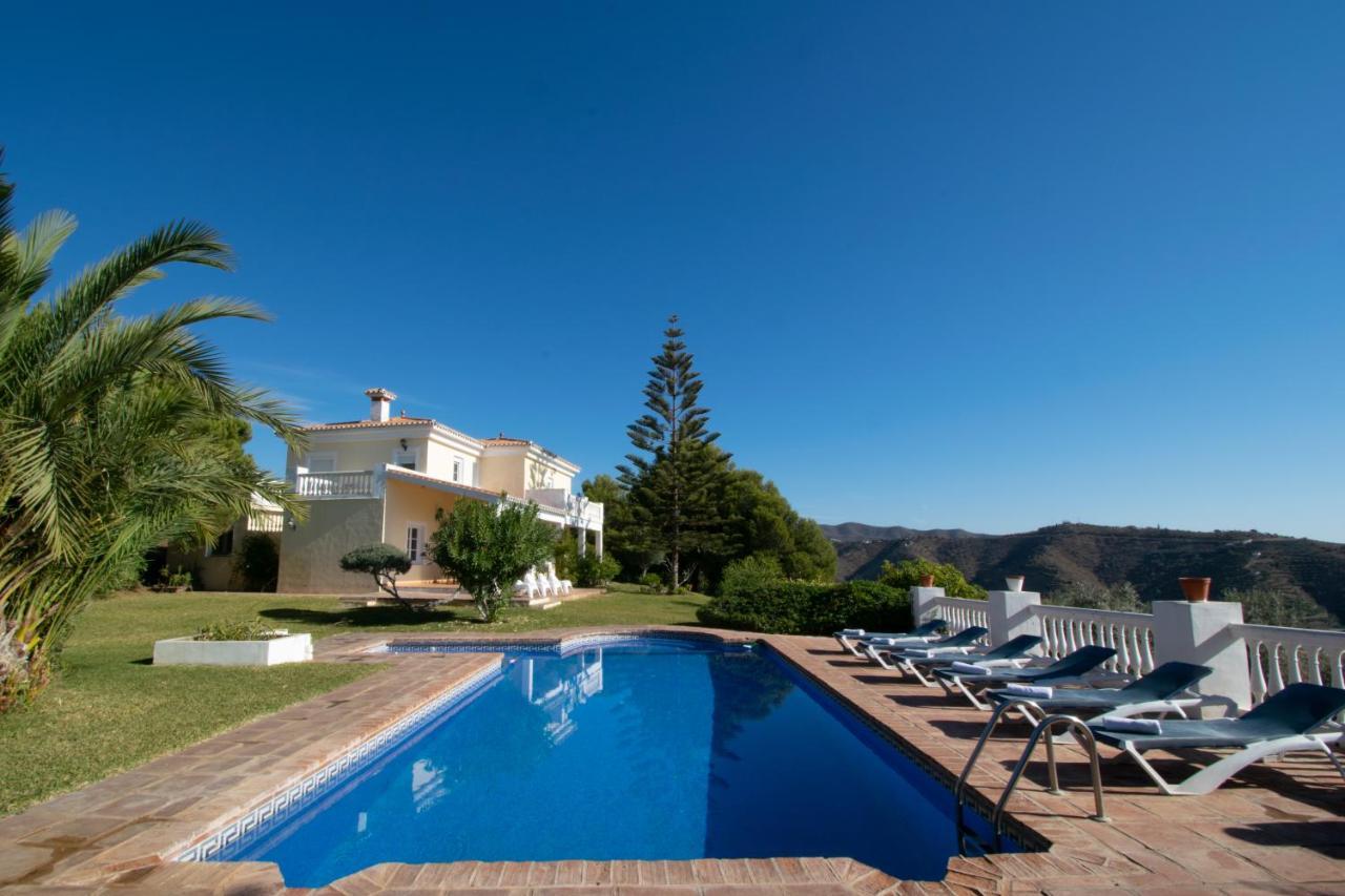 Gran Villa Con Vistas Al Mar Y Piscina Privada Malaga Bagian luar foto